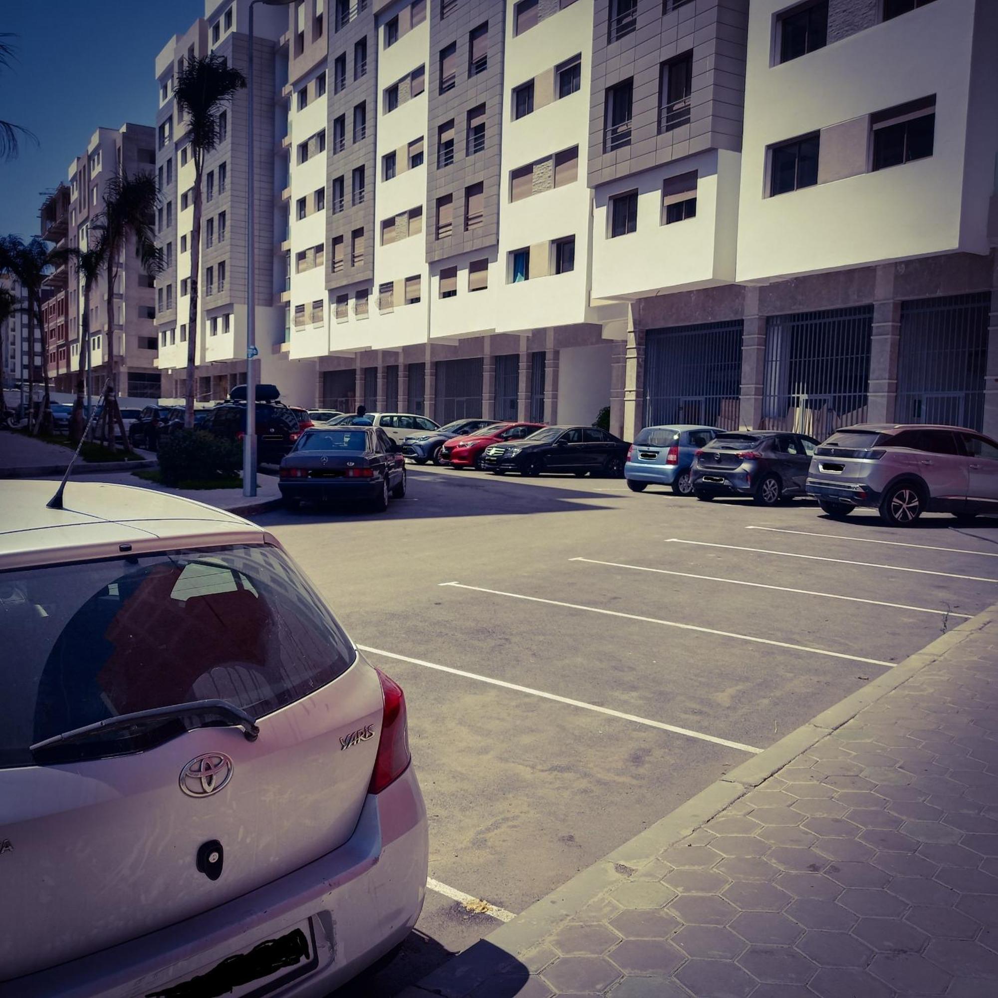 Super Apartement Totalement Neuf Et Climatise A Cote Du Centre Commercial Marjane M2 Tanger Extérieur photo